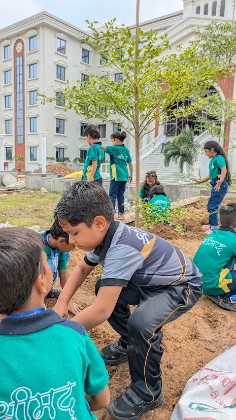 PXL 20250920 072228055.RAW 01.COVER